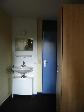 Cliquer ici pour agrandir la photo de la chambre 102 - vier + garde-robe