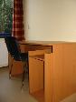 Cliquer ici pour agrandir la photo de la chambre 103 - bureau + fentre